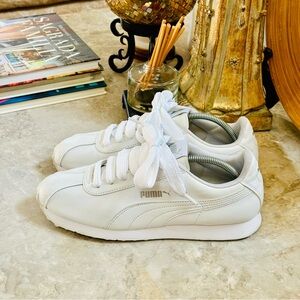 Puma Bella Lace Up  Womens White Sneakers Rose’  Shoes 360116-05 Size 10 EUC!